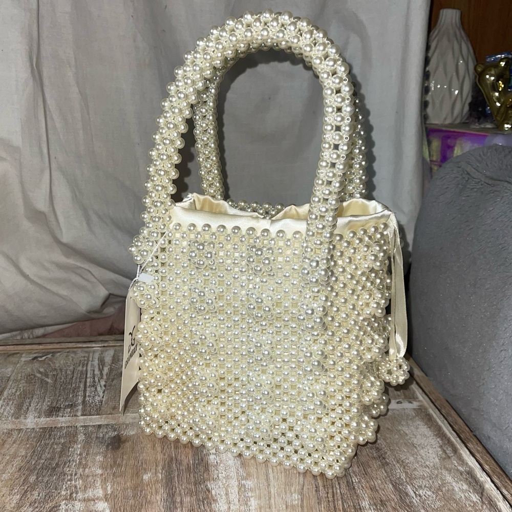 NWT Faux Beaded Pearl Handbag - Picture 2 of 9